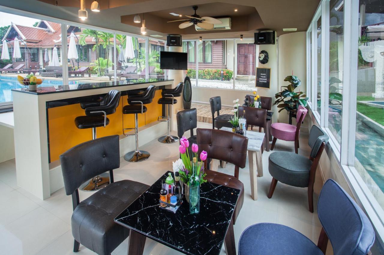 Achawalai Residence Village By Song Pantai Jomtien Luaran gambar