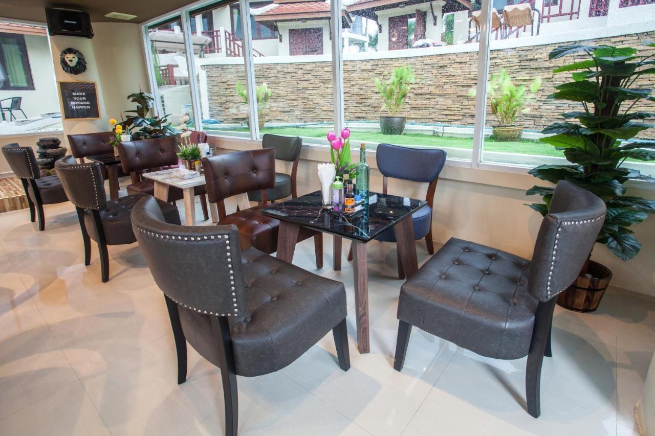 Achawalai Residence Village By Song Pantai Jomtien Luaran gambar