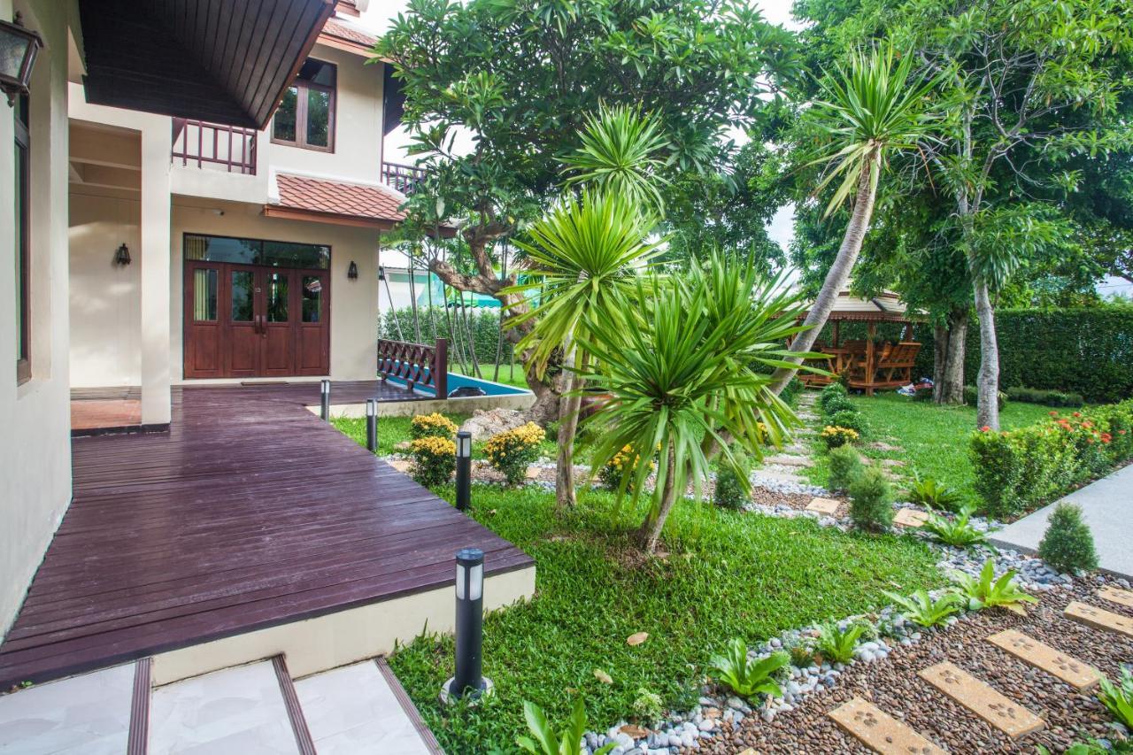 Achawalai Residence Village By Song Pantai Jomtien Luaran gambar