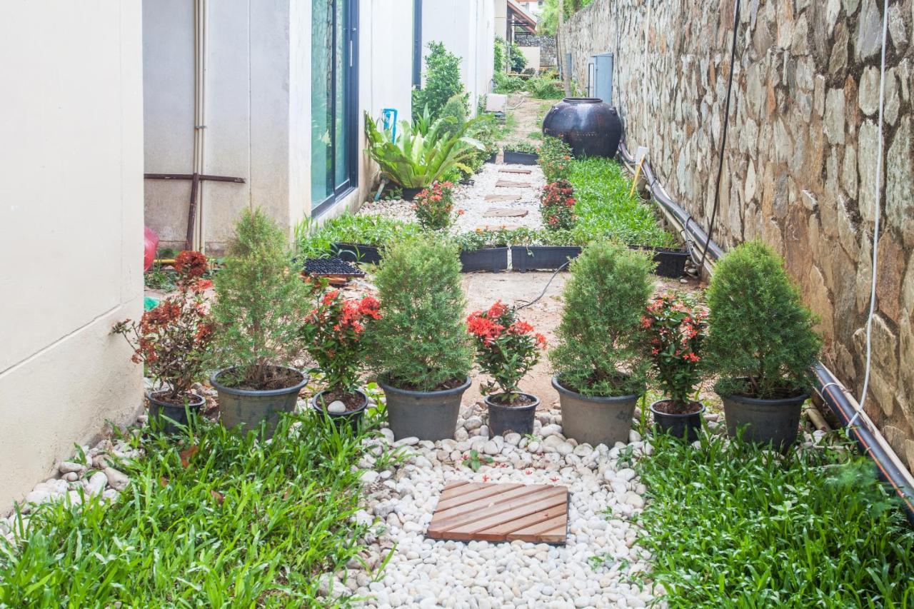 Achawalai Residence Village By Song Pantai Jomtien Luaran gambar